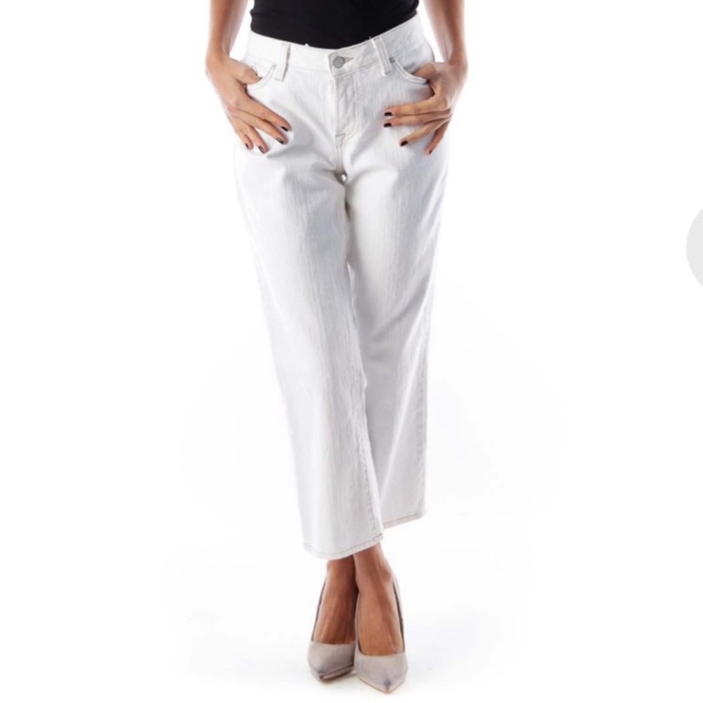 Lucky Brand white cropped contrasting stitch jean
